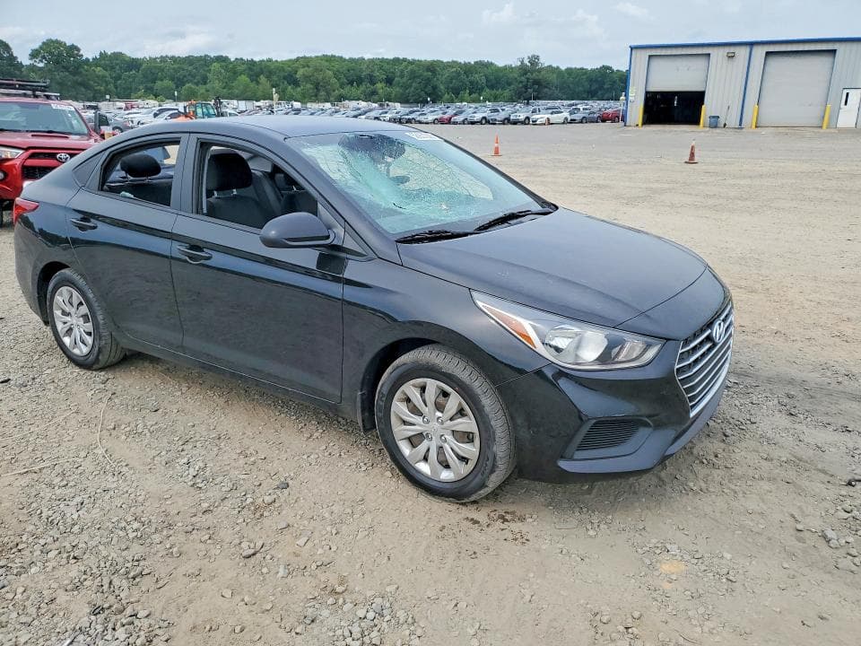 2021 HYUNDAI ACCENT SE 4