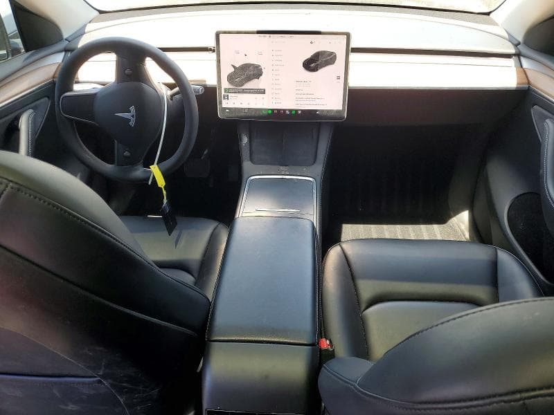 2023 TESLA MODEL Y 8