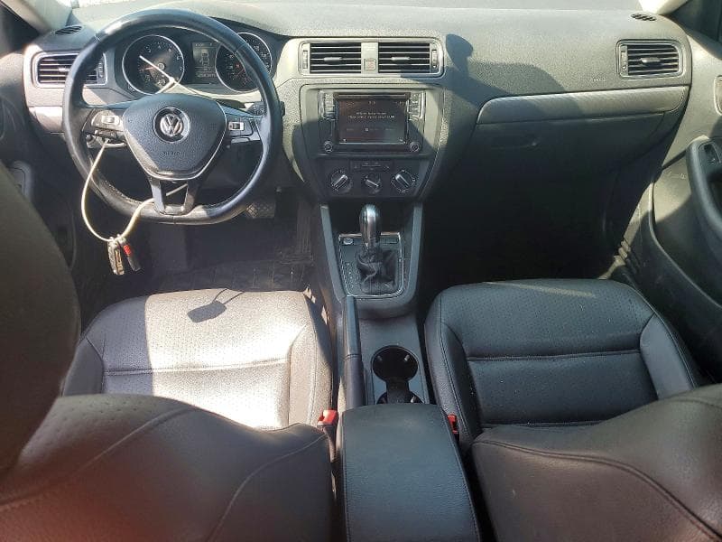 2017 VOLKSWAGEN JETTA SE SE 8