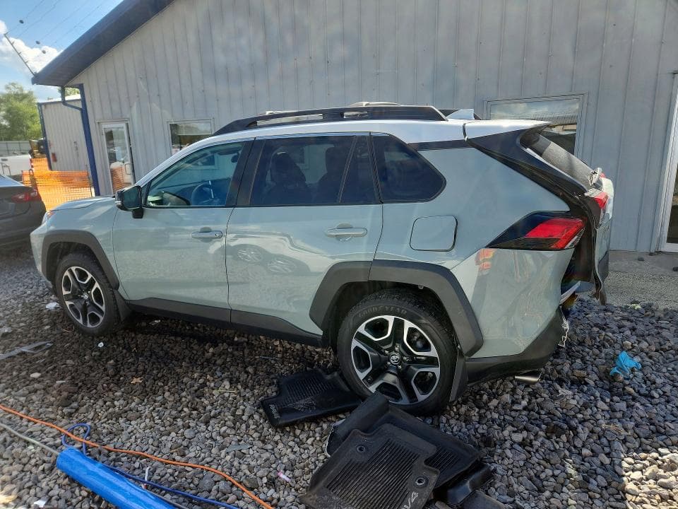 2019 TOYOTA RAV4 ADVENTURE 2