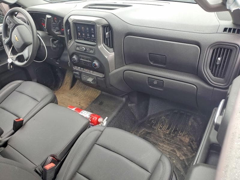 2025 CHEVROLET SILVERADO K1500 8