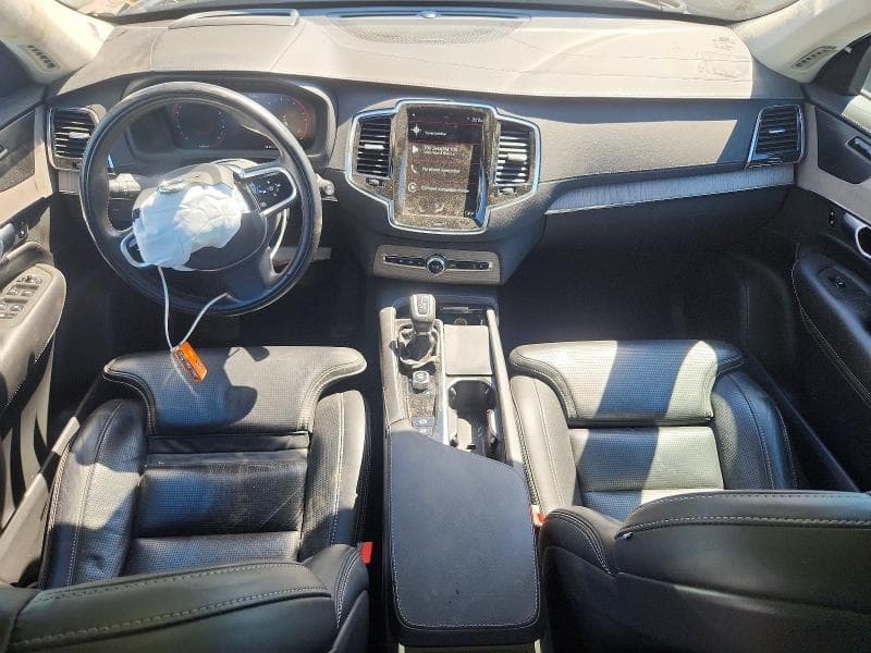 2022 VOLVO XC90 T6 INSCRIPTION 8