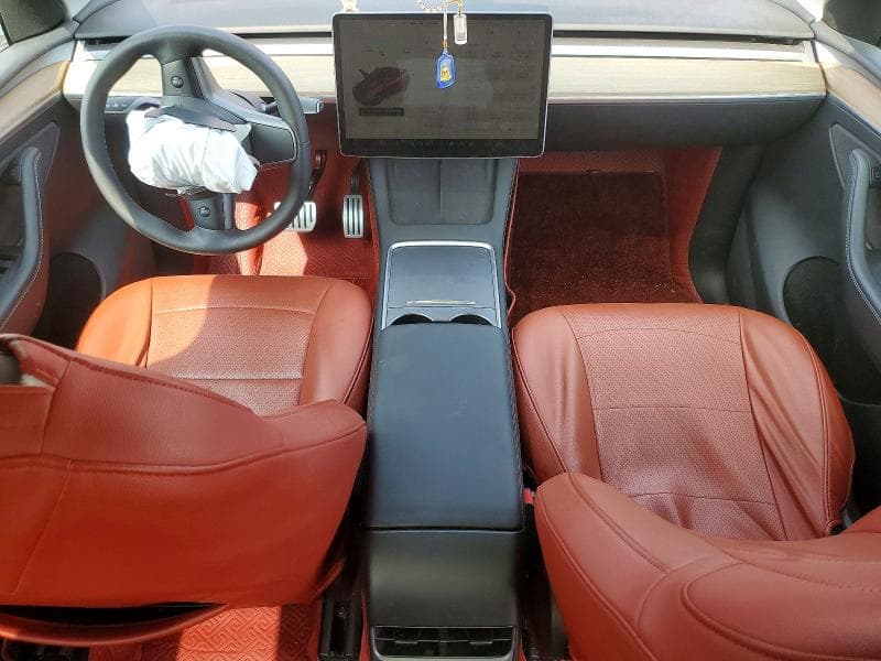 2022 TESLA MODEL Y 8
