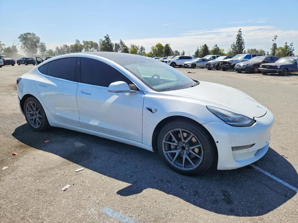 2020 TESLA MODEL 3 4