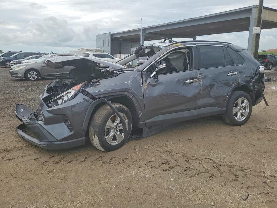 2021 TOYOTA RAV4 XLE - 1