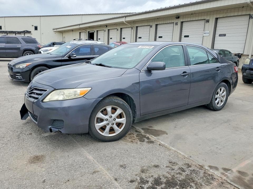 2011 TOYOTA CAMRY