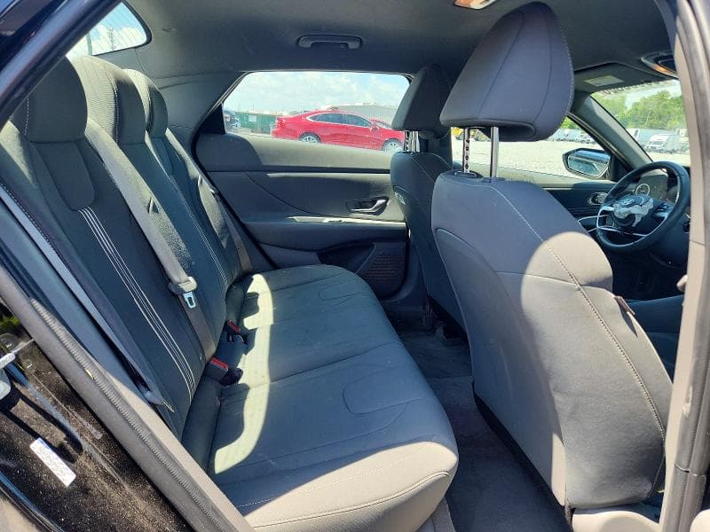 2023 HYUNDAI ELANTRA SEL 10