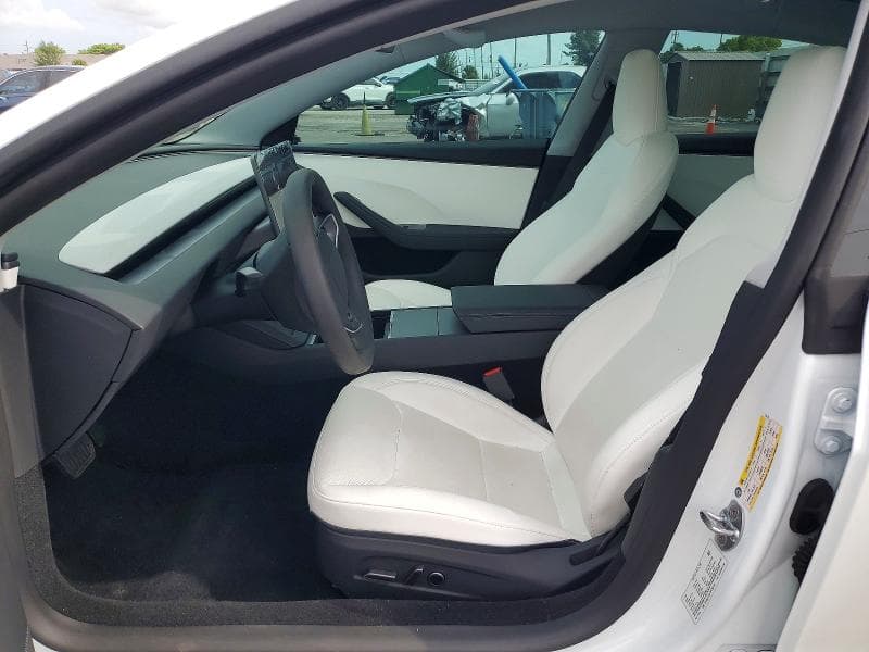 2026 TESLA MODEL 3 7