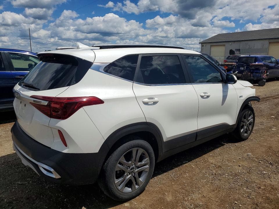 2023 KIA SELTOS S 3
