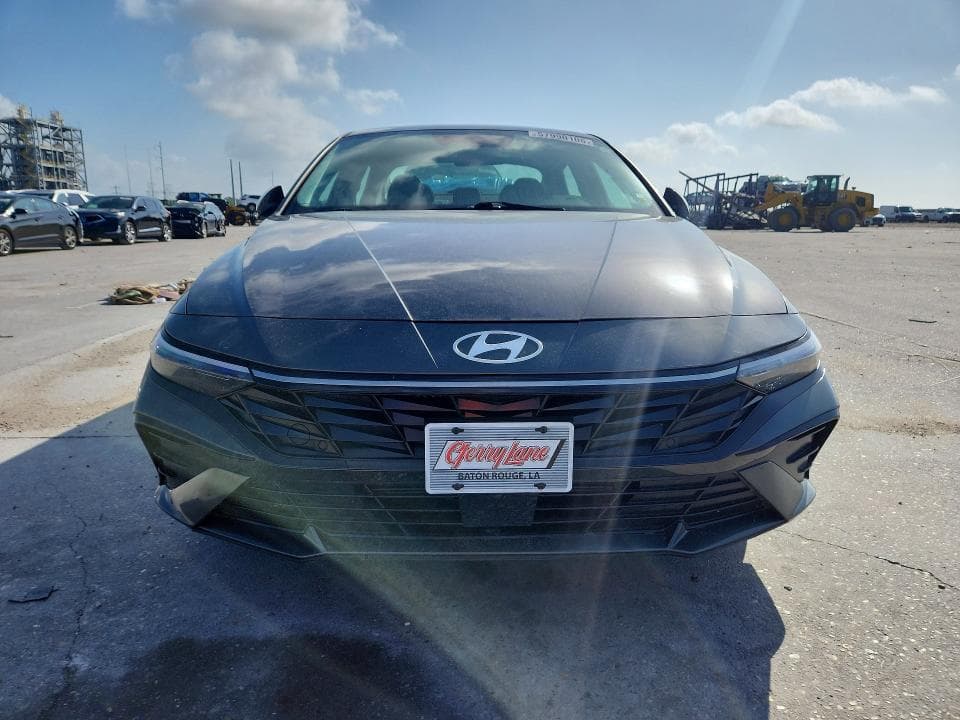 2024 HYUNDAI ELANTRA SEL 5