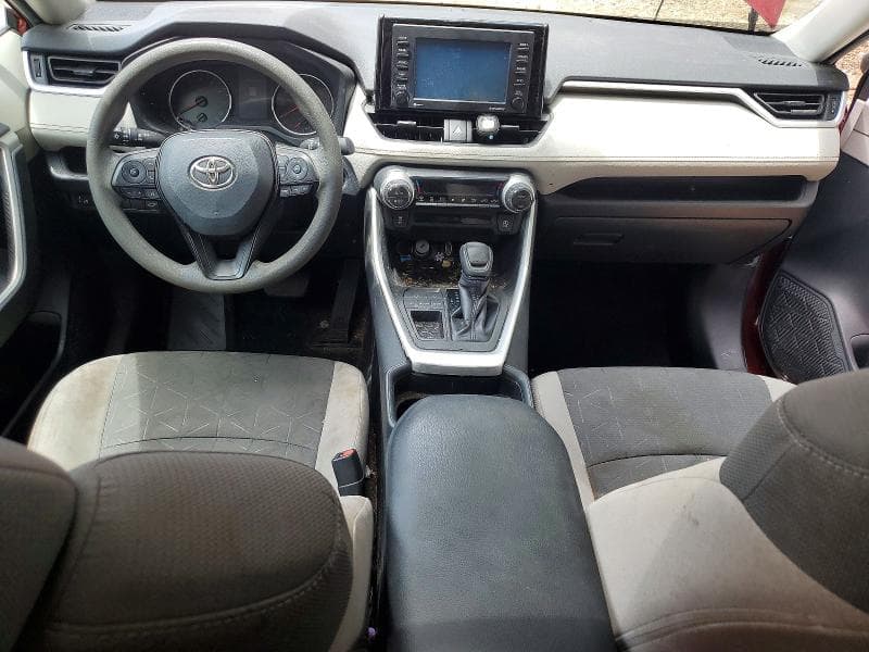 2020 TOYOTA RAV4 XLE 8