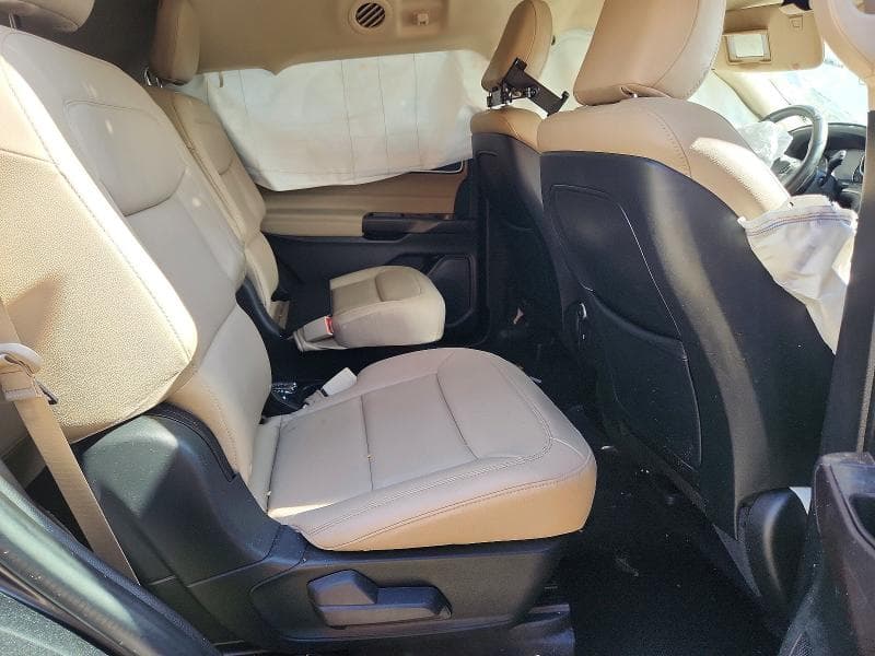 2020 FORD EXPLORER XLT 10