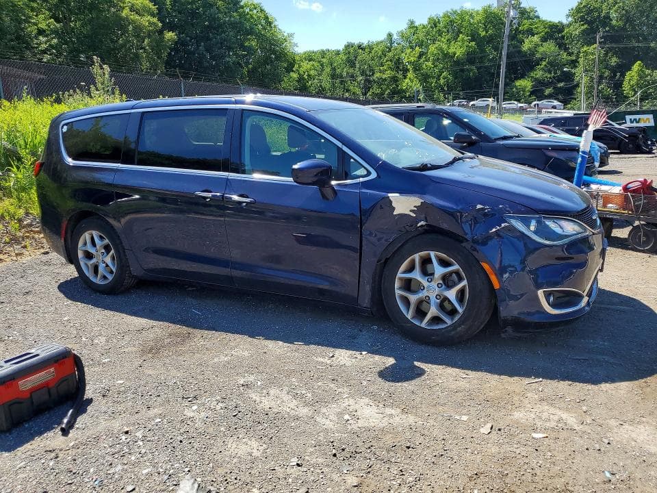 2018 CHRYSLER PACIFICA TOURING PLUS 4