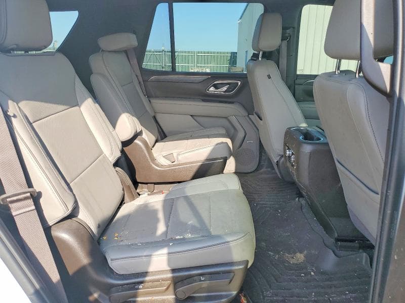 2023 GMC YUKON SLT 11