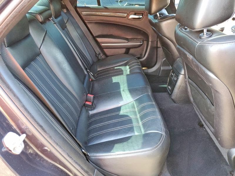 2019 CHRYSLER 300 S 10