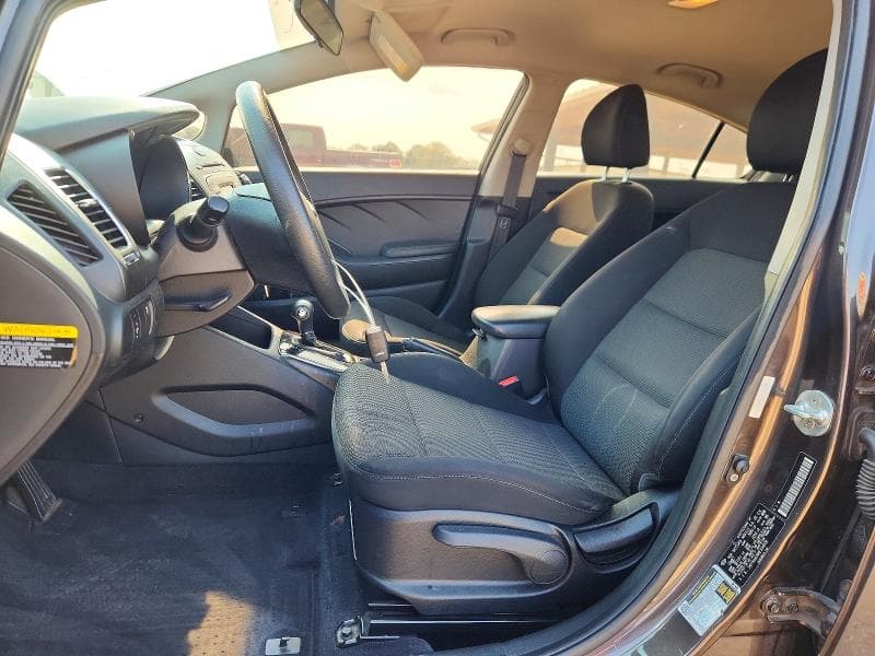 2017 KIA FORTE LX 7