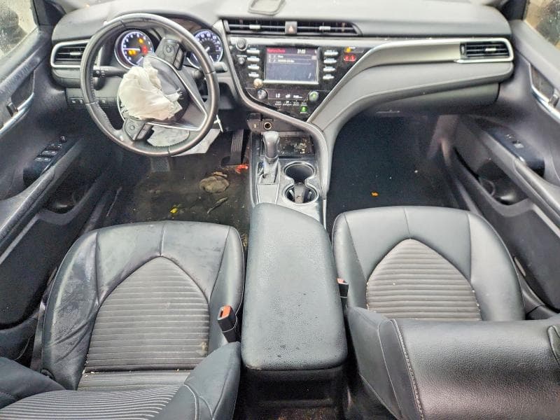 2018 TOYOTA CAMRY SE 8