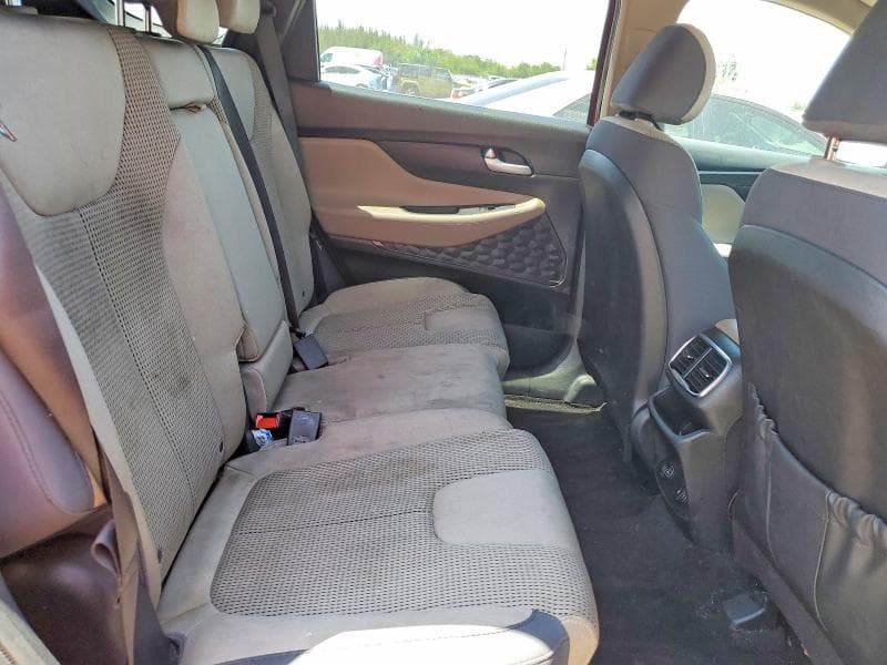 2019 HYUNDAI SANTA FE SE 11