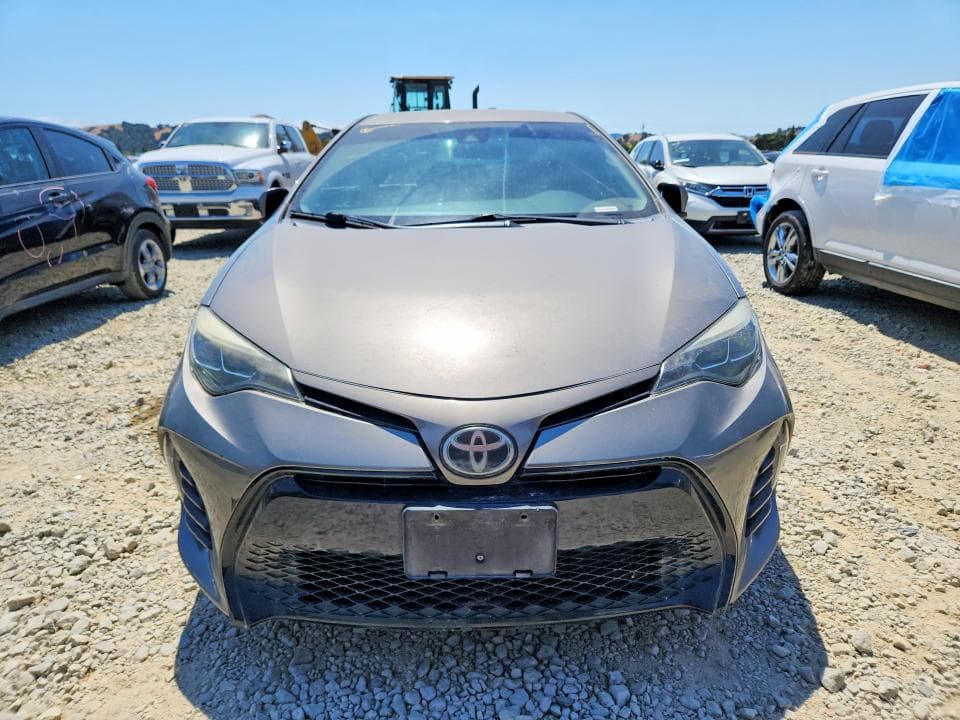 2017 TOYOTA COROLLA SE 5