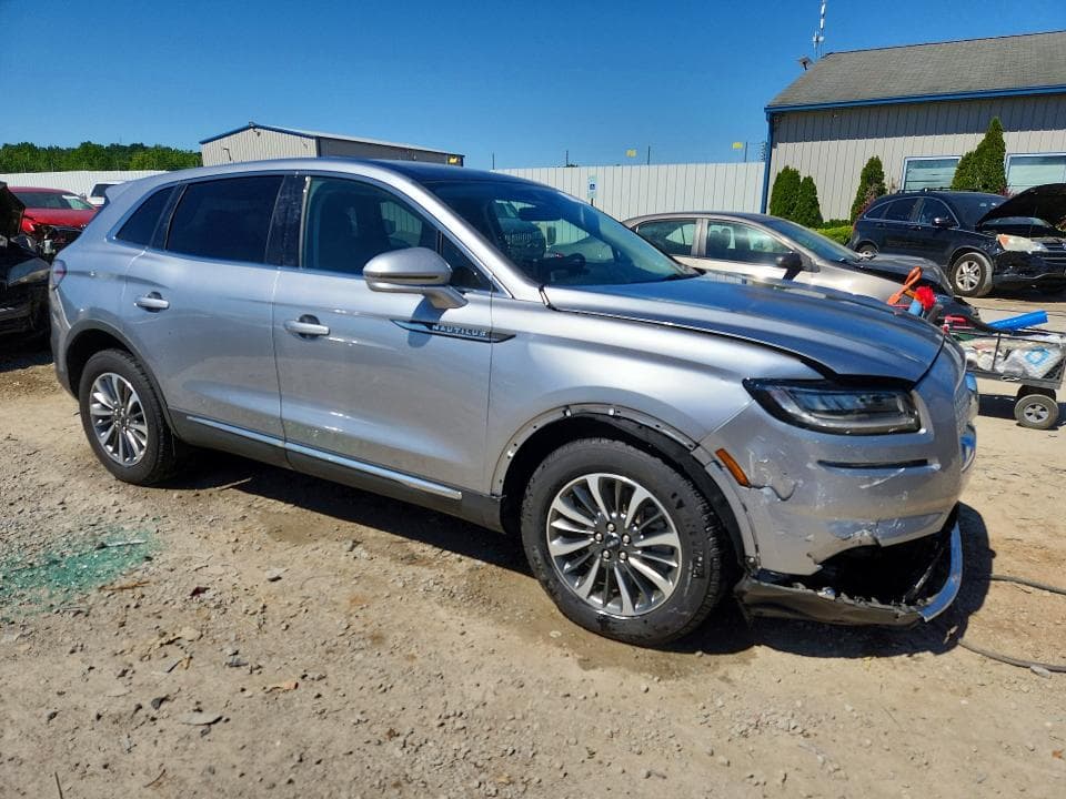 2021 LINCOLN NAUTILUS RESERVE 4