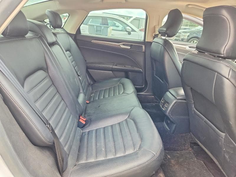 2017 FORD FUSION SE 10