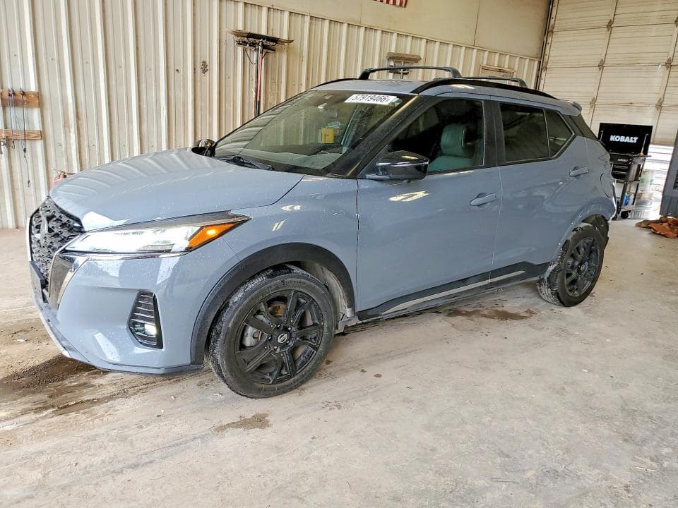 2021 NISSAN KICKS SR - 1