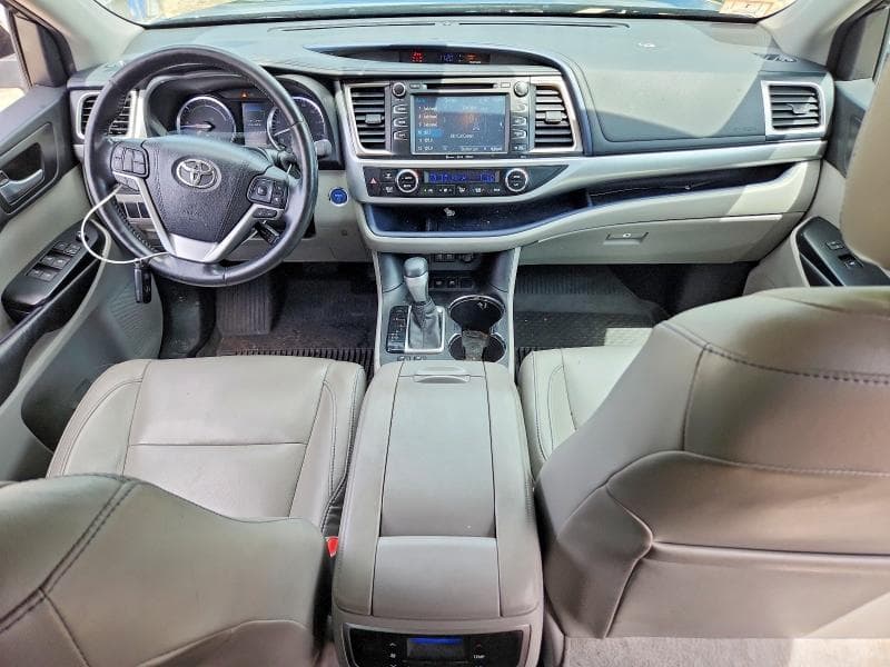 2017 TOYOTA HIGHLANDER HYBRID XLE 8