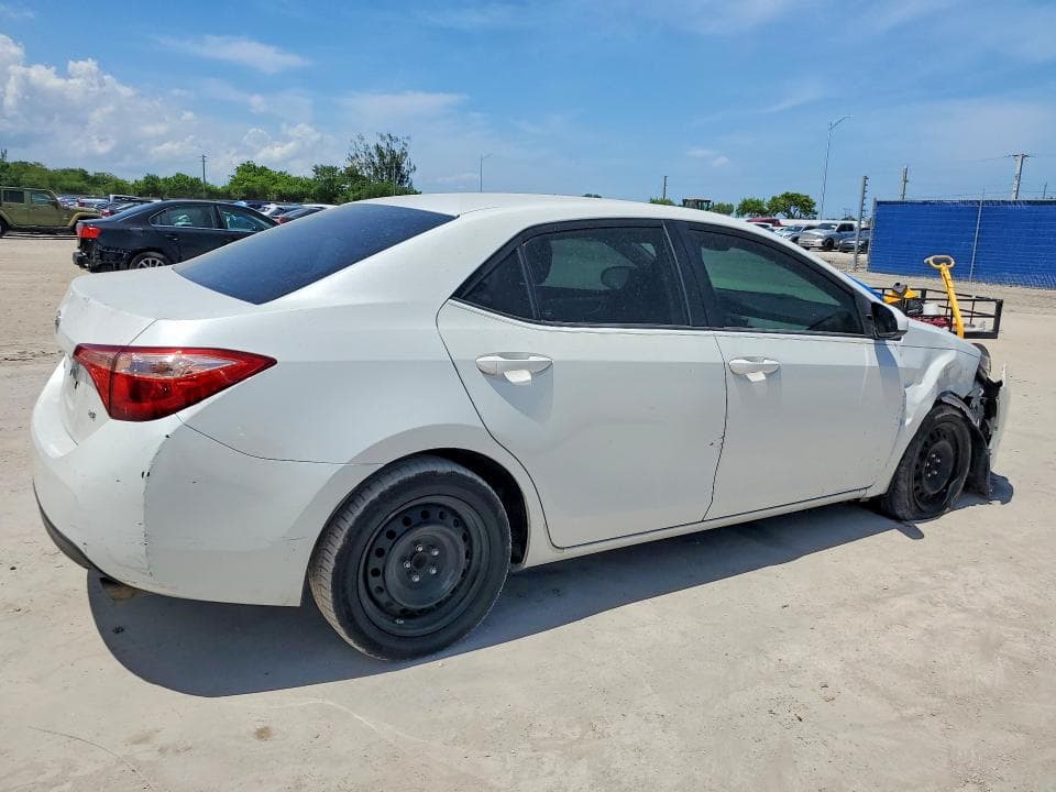 2018 TOYOTA COROLLA LE 3