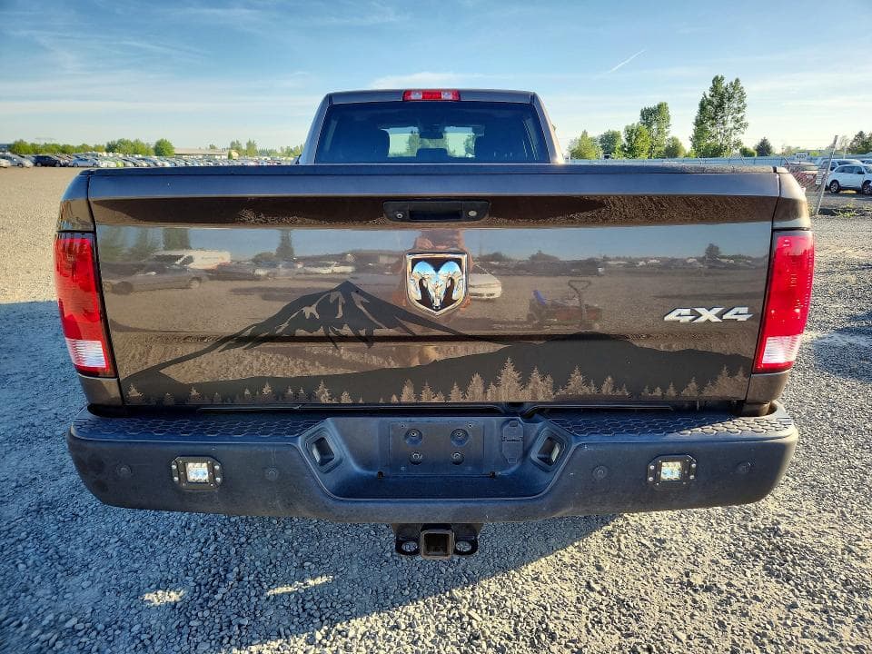 2018 RAM 2500 ST 6