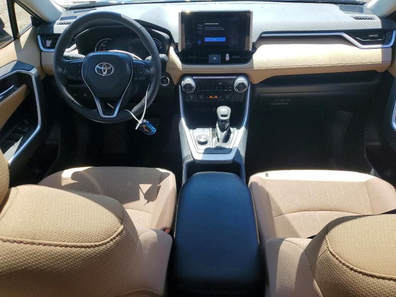 2024 TOYOTA RAV4 HYBRID XLE 8