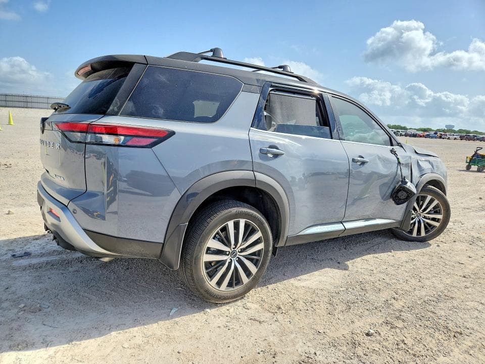 2025 NISSAN PATHFINDER PLATINUM 3