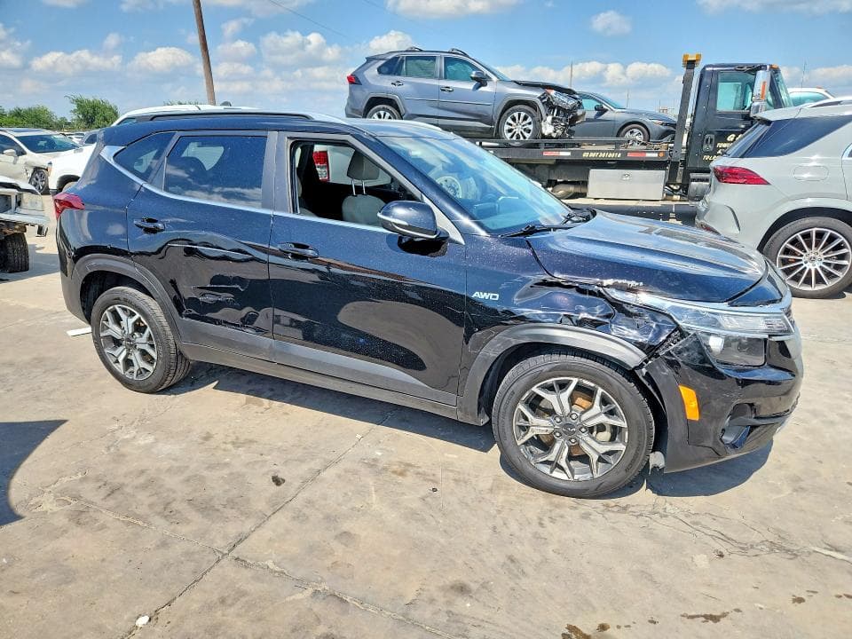 2022 KIA SELTOS EX 4