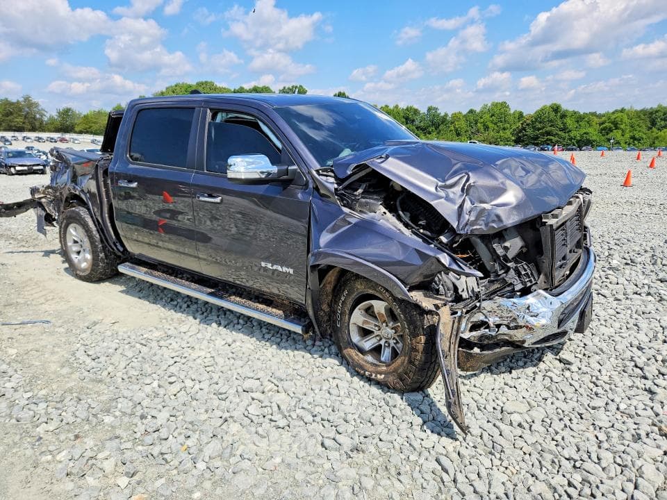 2022 RAM 1500 LARAMIE 4