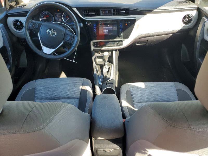 2017 TOYOTA COROLLA LE 8