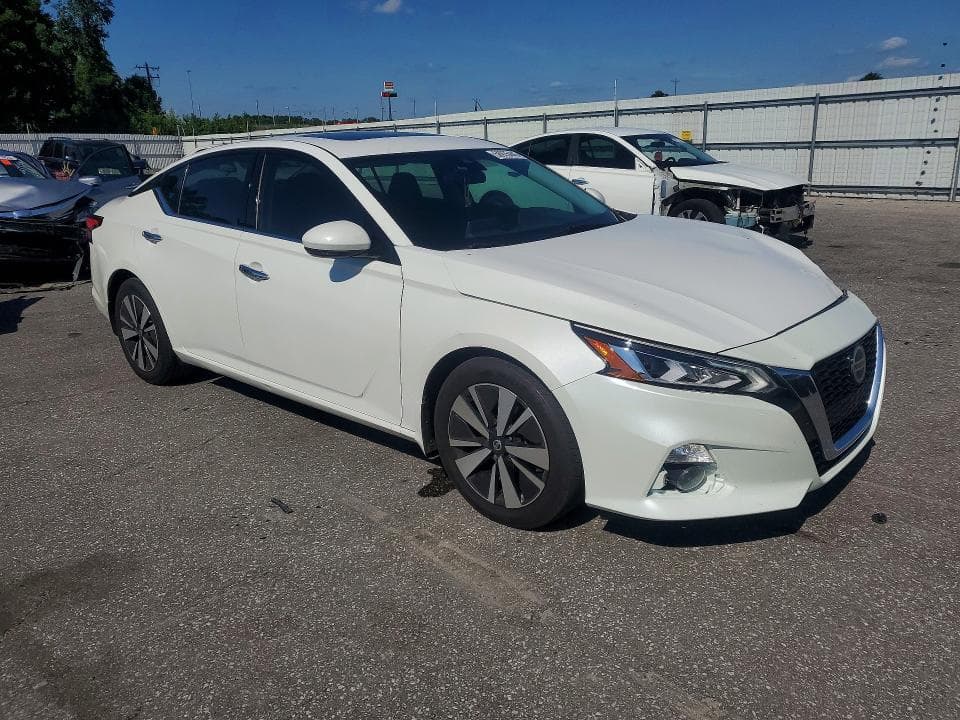 2021 NISSAN ALTIMA SL 3
