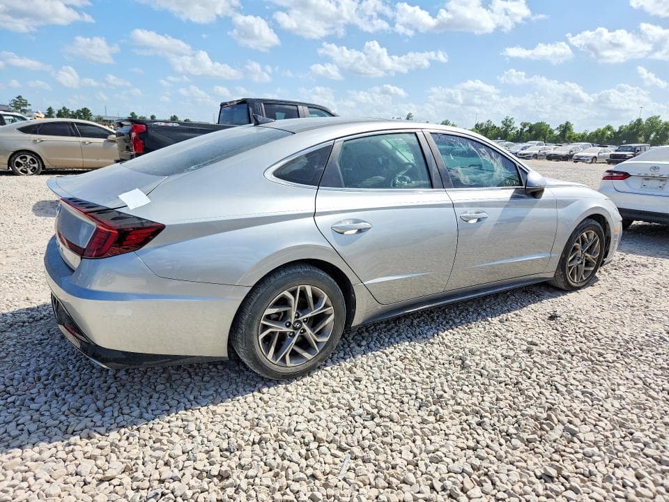 2021 HYUNDAI SONATA SEL 3