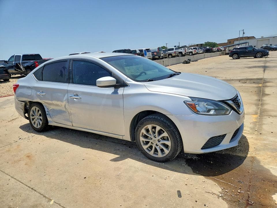 2019 NISSAN SENTRA SV 4