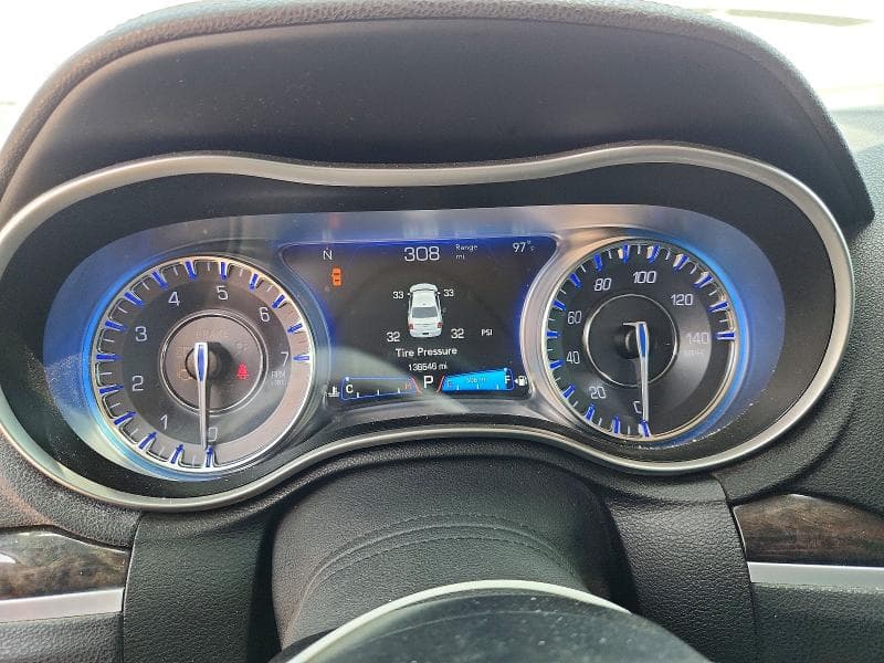 2018 CHRYSLER 300 LIMITED 9