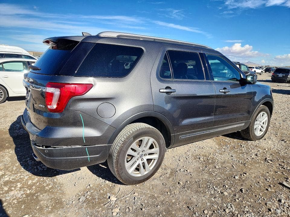 2018 FORD EXPLORER XLT 3