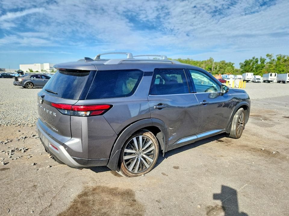2025 NISSAN PATHFINDER PLATINUM 3