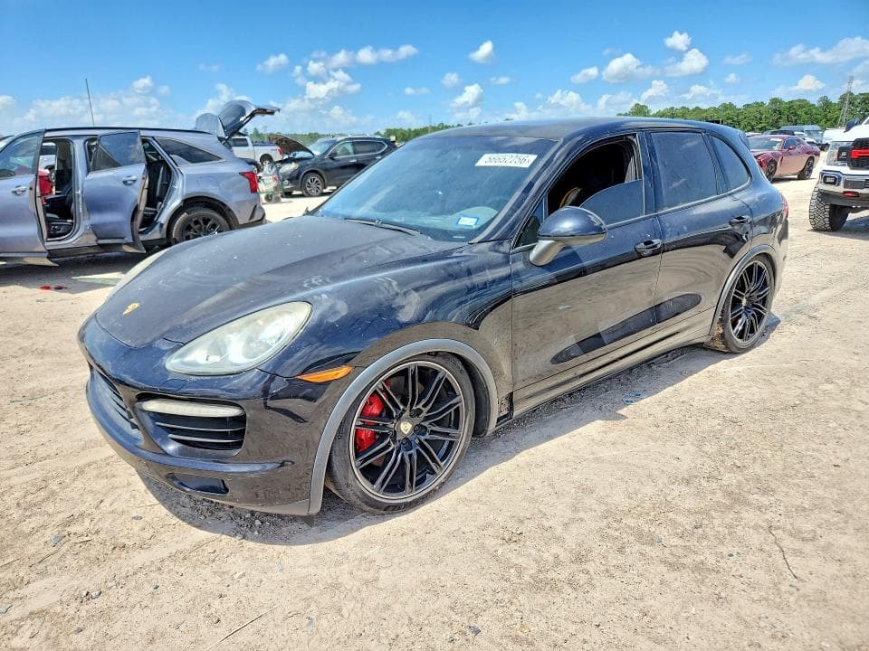 2011 PORSCHE CAYENNE - 1