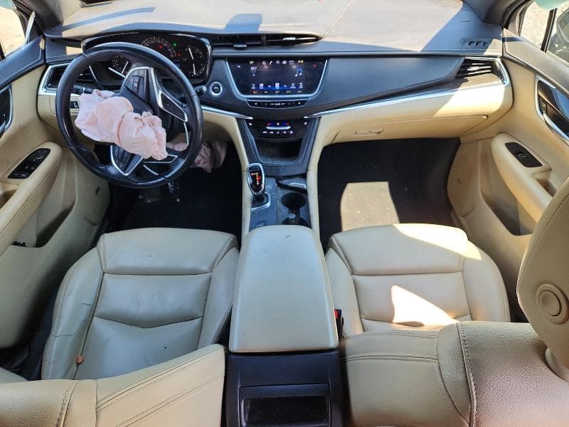 2018 CADILLAC XT5 8