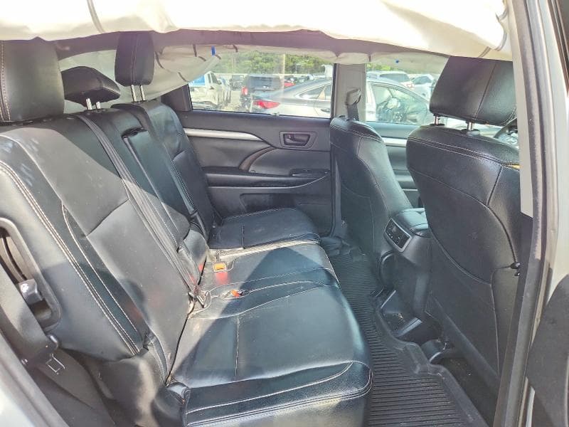 2018 TOYOTA HIGHLANDER LE 10