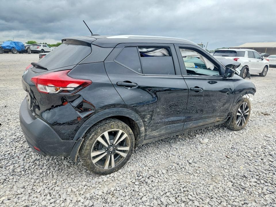 2018 NISSAN KICKS S 3