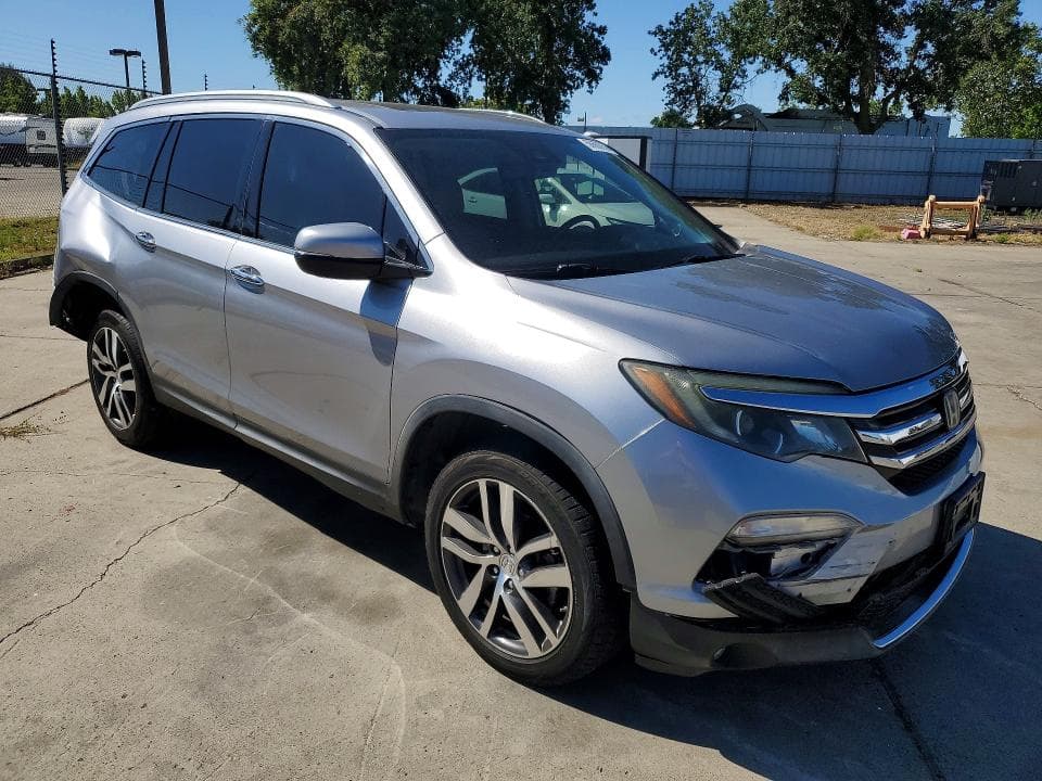 2017 HONDA PILOT ELITE 4