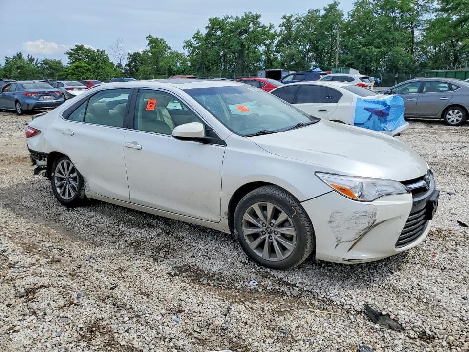 2017 TOYOTA CAMRY XLE 4