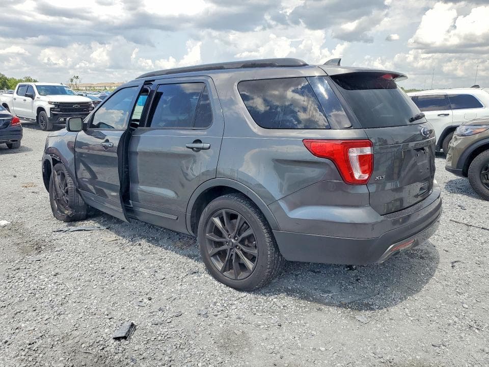 2017 FORD EXPLORER XLT 2