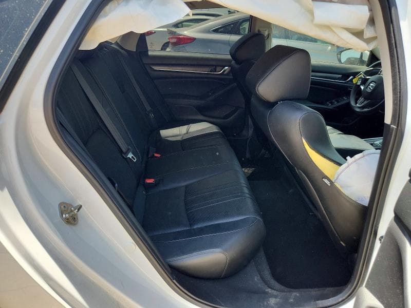 2018 HONDA ACCORD TOURING 10