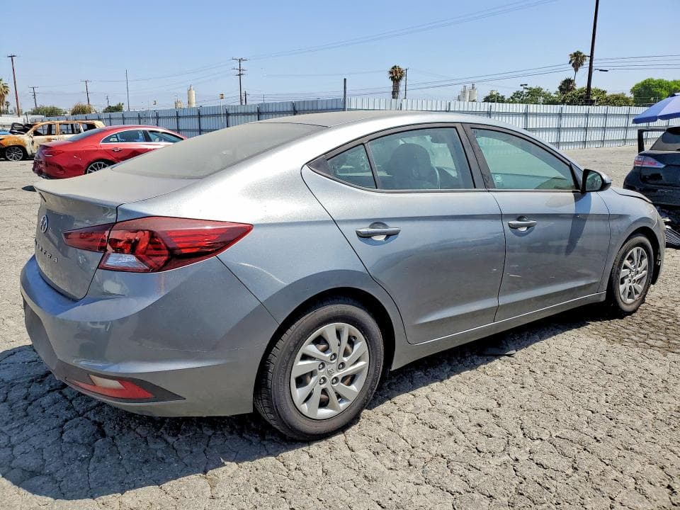 2019 HYUNDAI ELANTRA SE 3