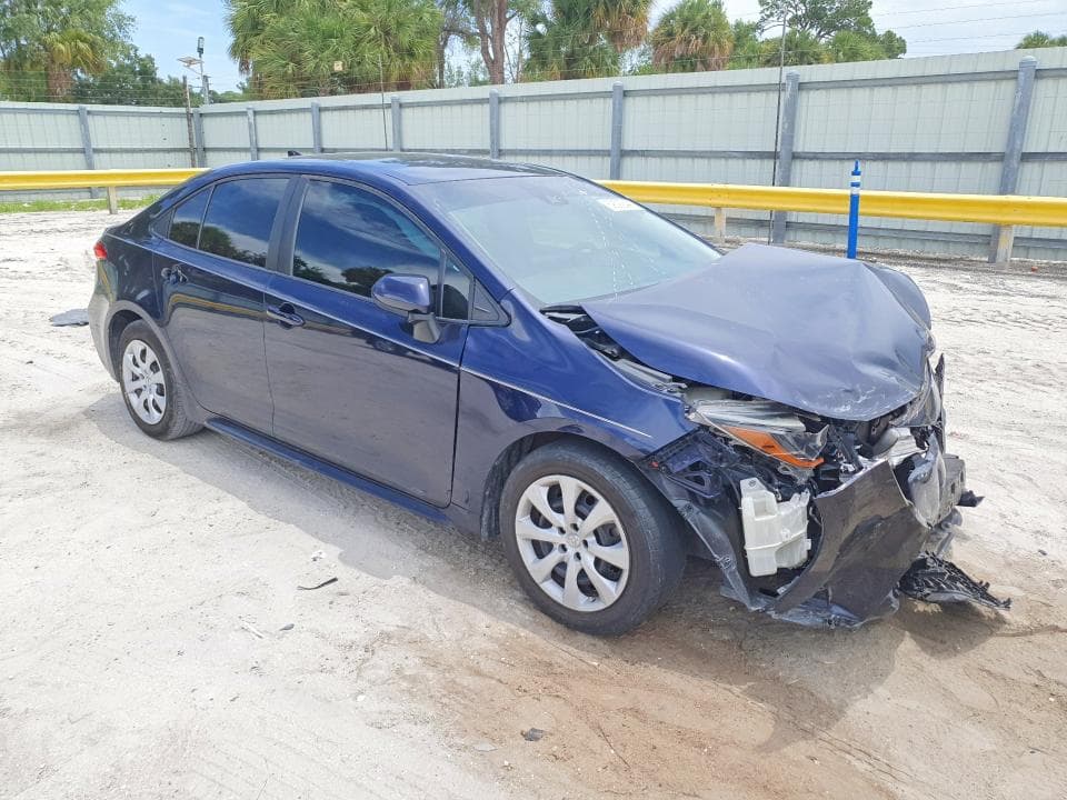 2022 TOYOTA COROLLA LE 4